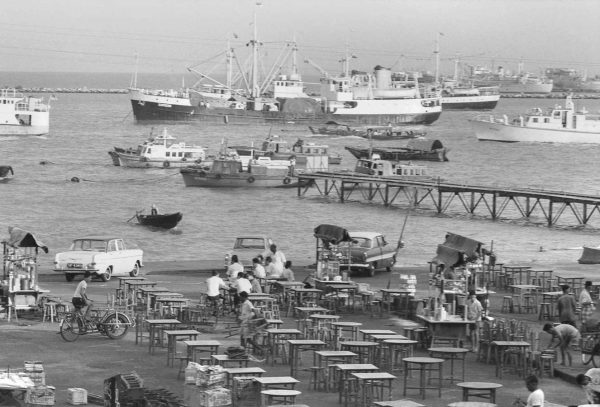 Time and Tide by Foo Tee Jun - View of hawkers at Clifford Pier, c. 1960s