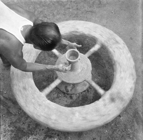 Time and Tide by Foo Tee Jun - Making of earthenware at traditional kiln, c. 1960s