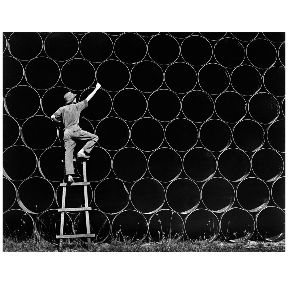 Passing Time by Lui Hock Seng - Reach, Tanjong Pagar, c. 1960s – 1970s